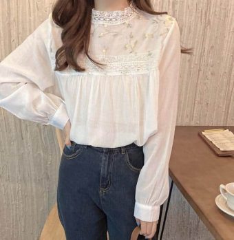 Floral Embroidery Blouse